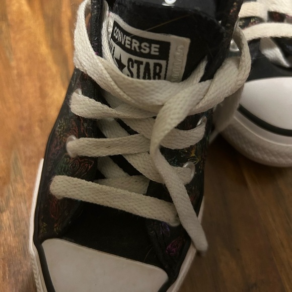 Converse All Stars Multicolored Sparkly Butterfly Printed Youth Size 12 Shoes - Picture 5 of 7